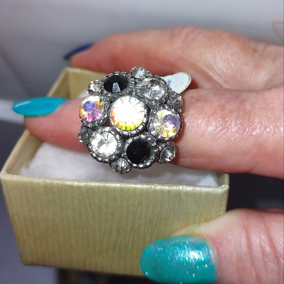 Bursting Crystals Cocktail Ring - Picture 1 of 12